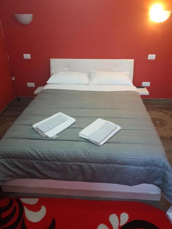Hotel La Zinculescu Albestii Paminteni Esterno foto